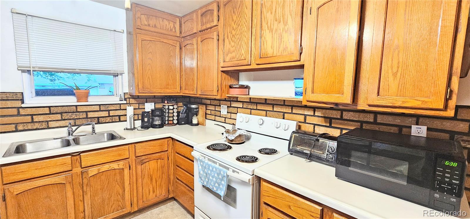 6721 Leyden Street Commerce City CO 80022