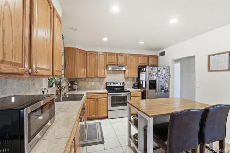 811 Ursula Street Aurora CO 80011