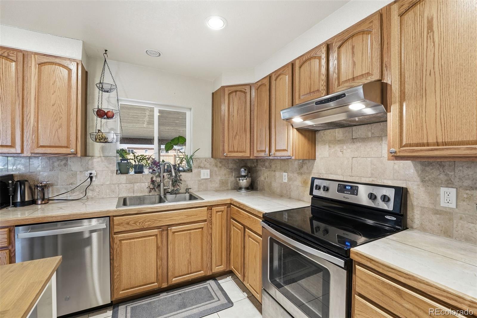811 Ursula Street Aurora CO 80011