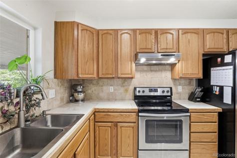811 Ursula Street Aurora CO 80011