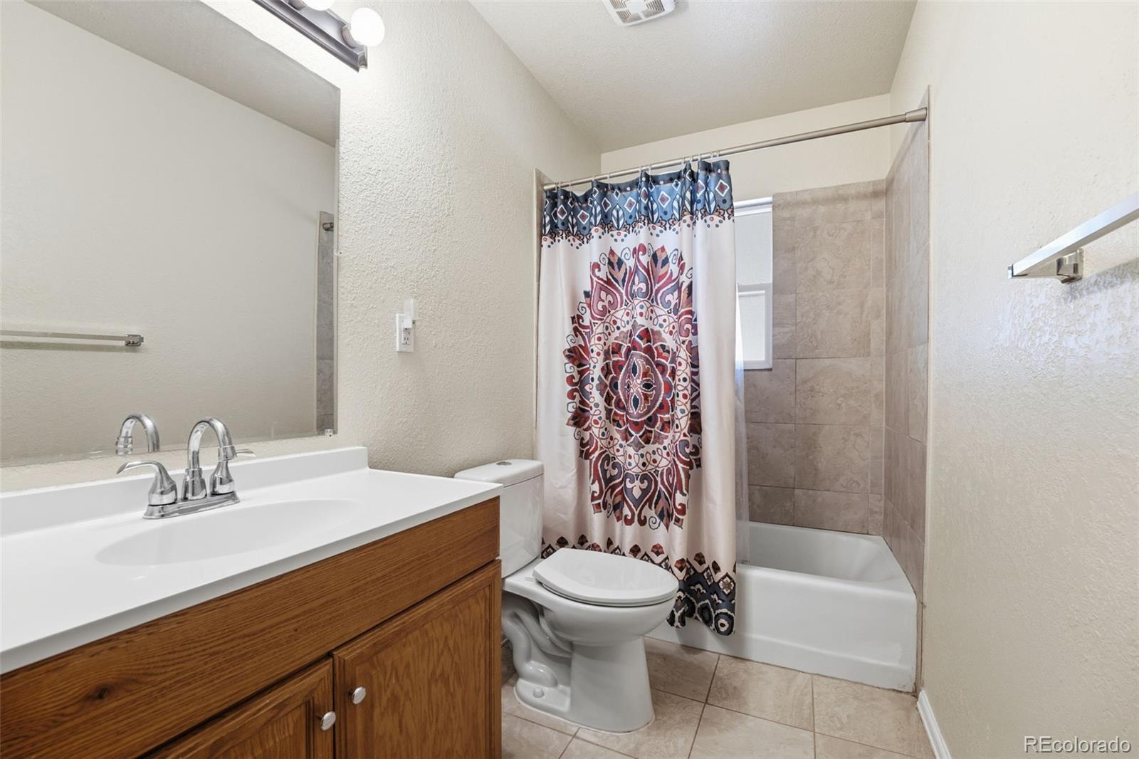 811 Ursula Street Aurora CO 80011