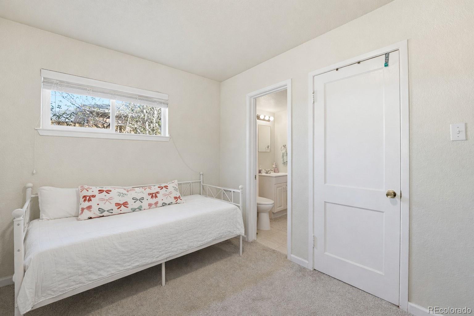 811 Ursula Street Aurora CO 80011