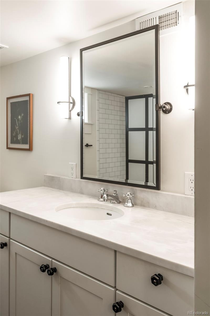 3041 W Clyde Place Denver CO 80211