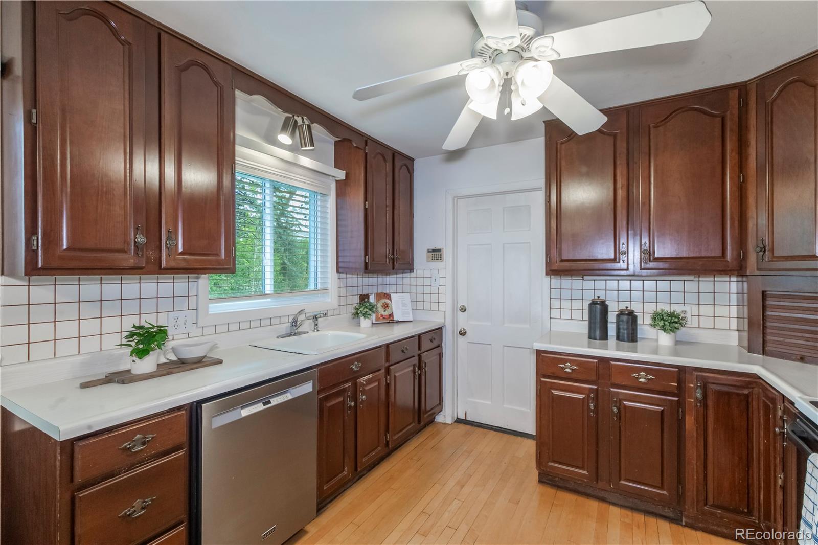 1061 E Briarwood Circle N Centennial CO 80122