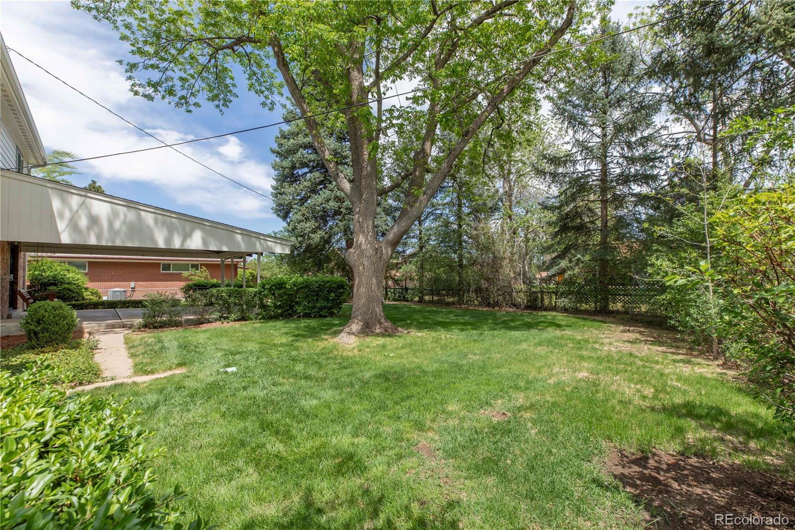 1061 E Briarwood Circle N Centennial CO 80122