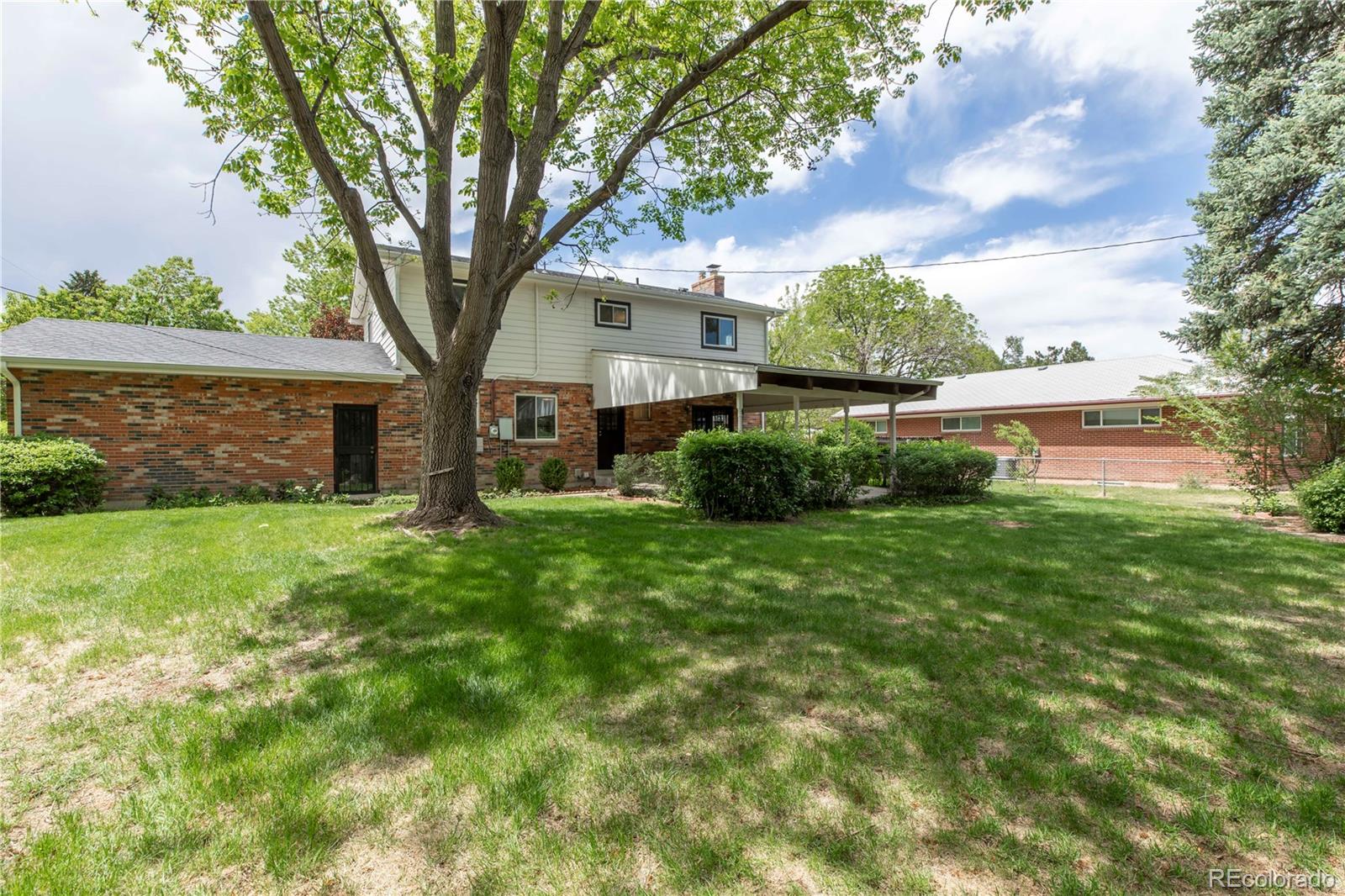 1061 E Briarwood Circle N Centennial CO 80122