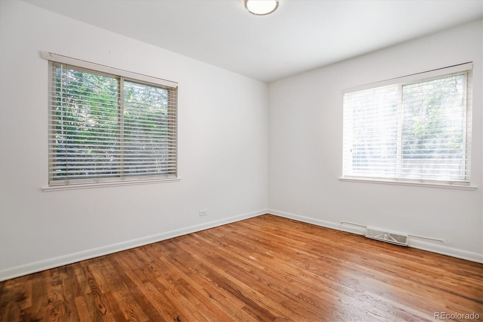 4624 Lincoln Englewood CO 80113