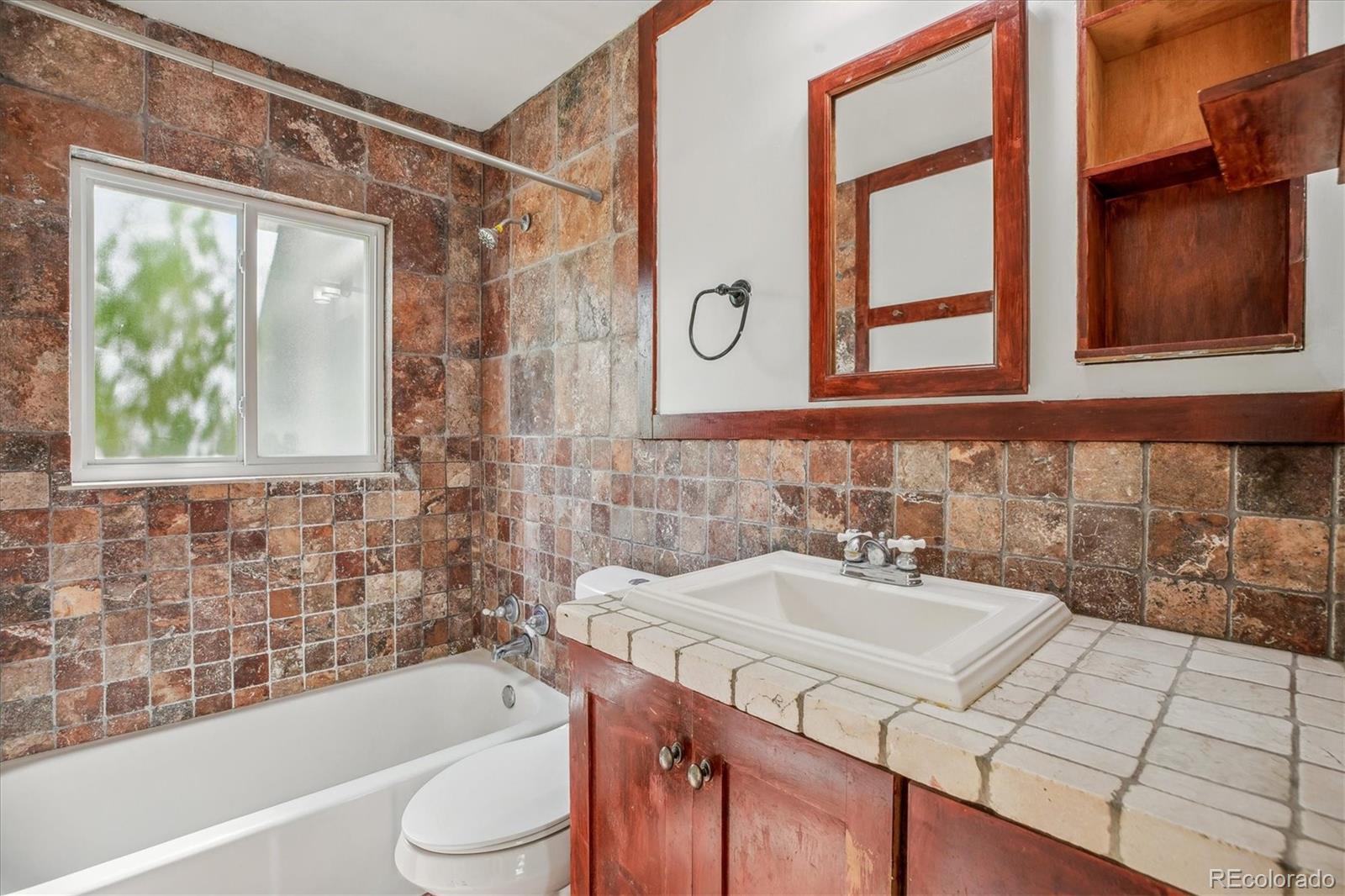 4624 Lincoln Englewood CO 80113