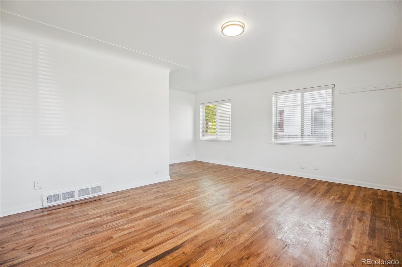 4624 Lincoln Englewood CO 80113