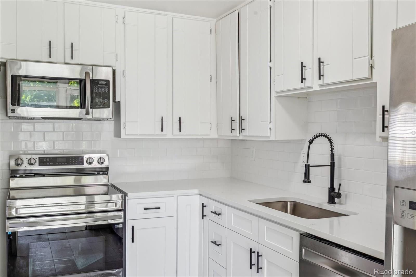 4624 Lincoln Englewood CO 80113