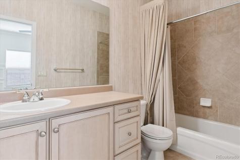 7127 S Versailles Street Aurora CO 80016