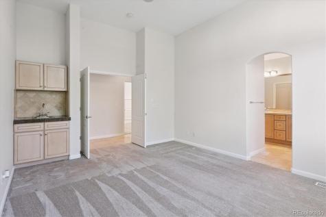 7127 S Versailles Street Aurora CO 80016