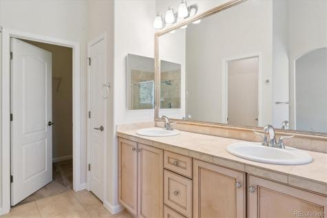 7127 S Versailles Street Aurora CO 80016