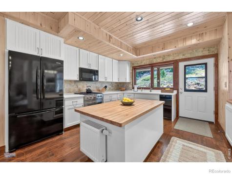 942 Spruce Drive Lyons CO 80540