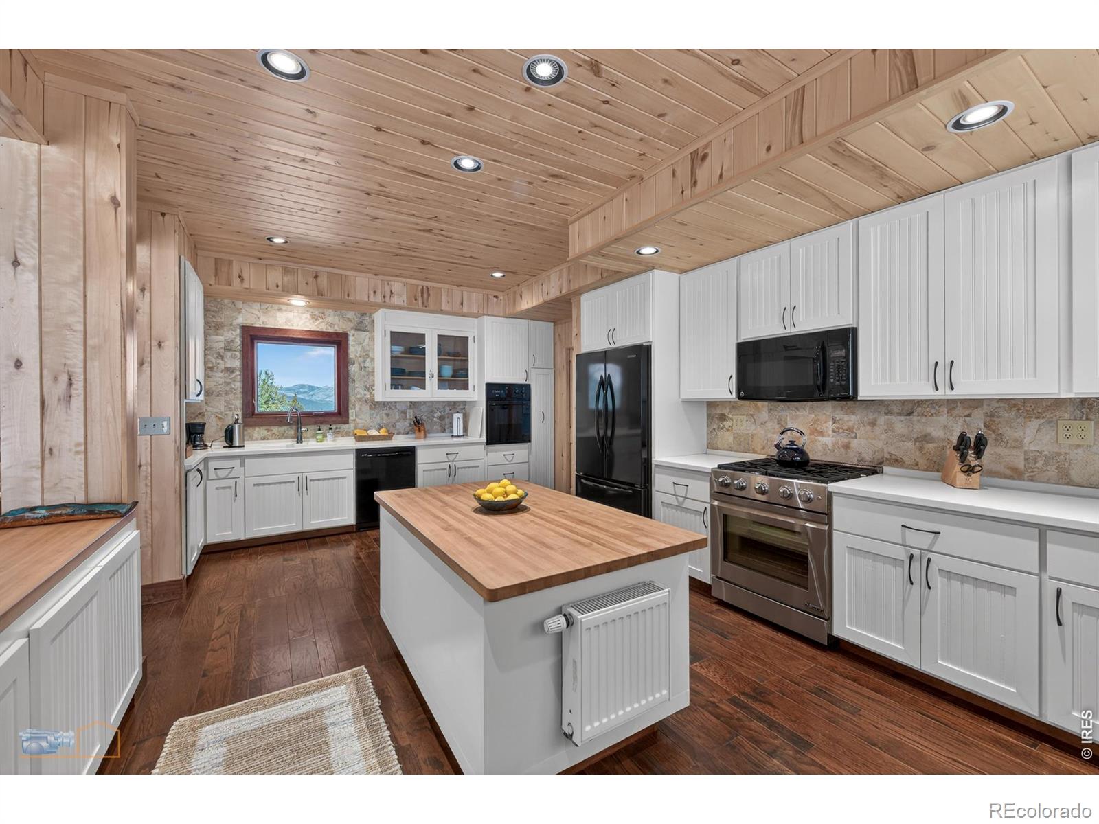 942 Spruce Drive Lyons CO 80540
