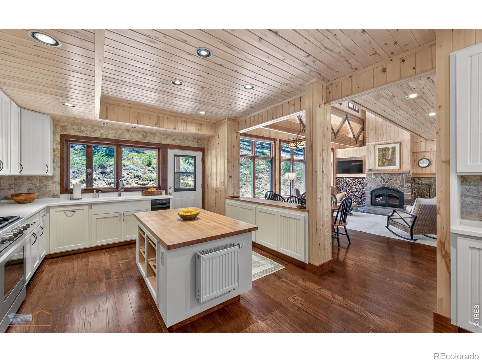 942 Spruce Drive Lyons CO 80540