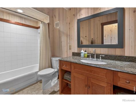 942 Spruce Drive Lyons CO 80540