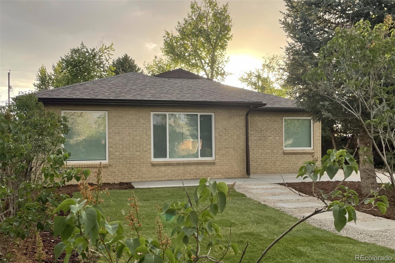 2323 N Niagara Street Denver CO 80207