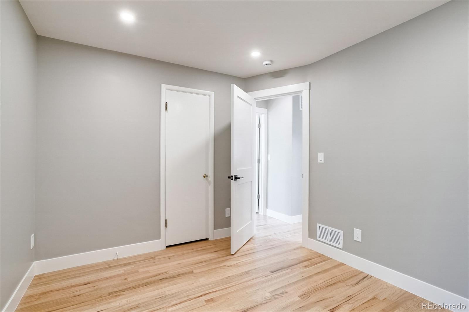 2323 N Niagara Street Denver CO 80207