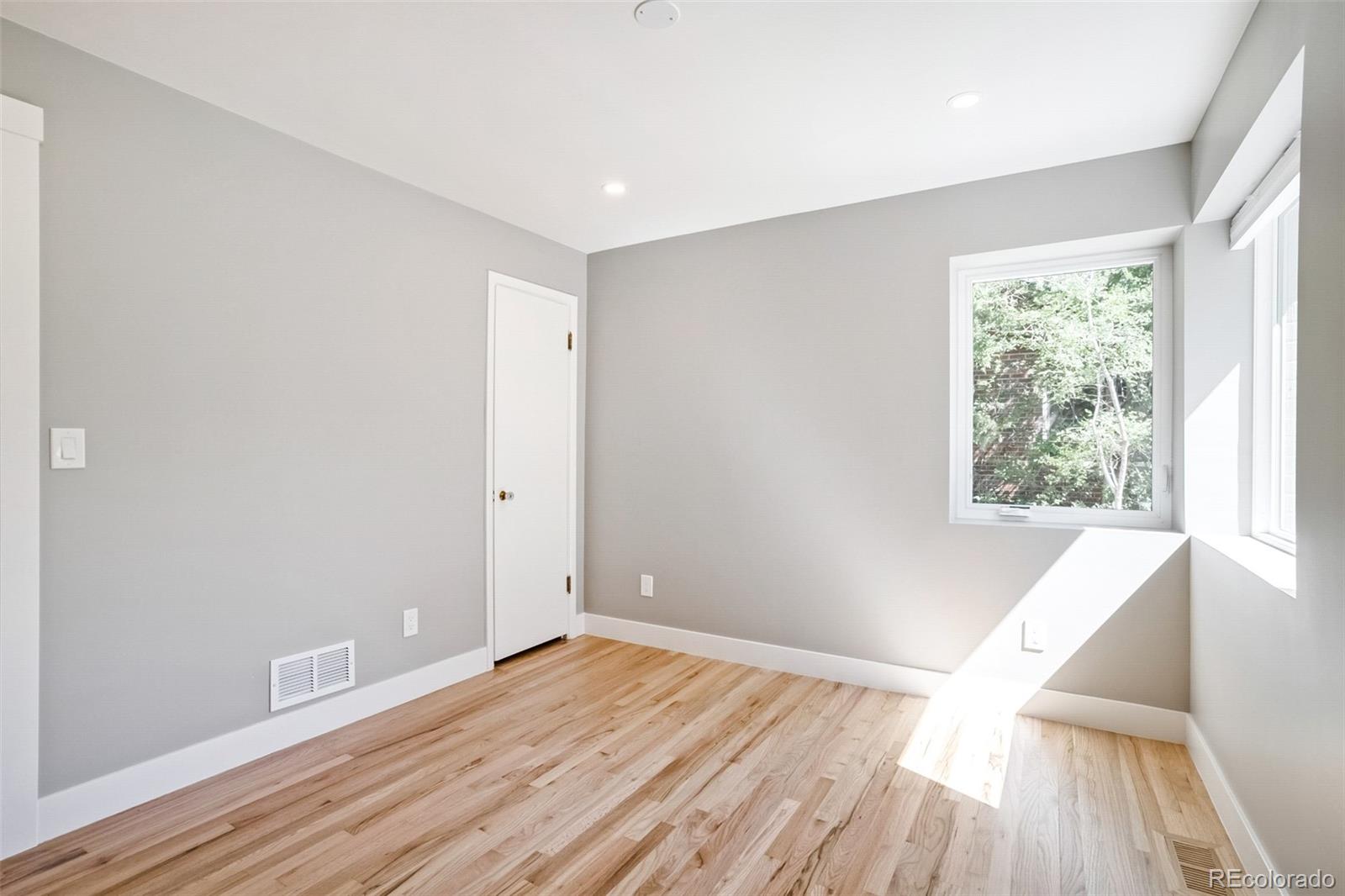 2323 N Niagara Street Denver CO 80207