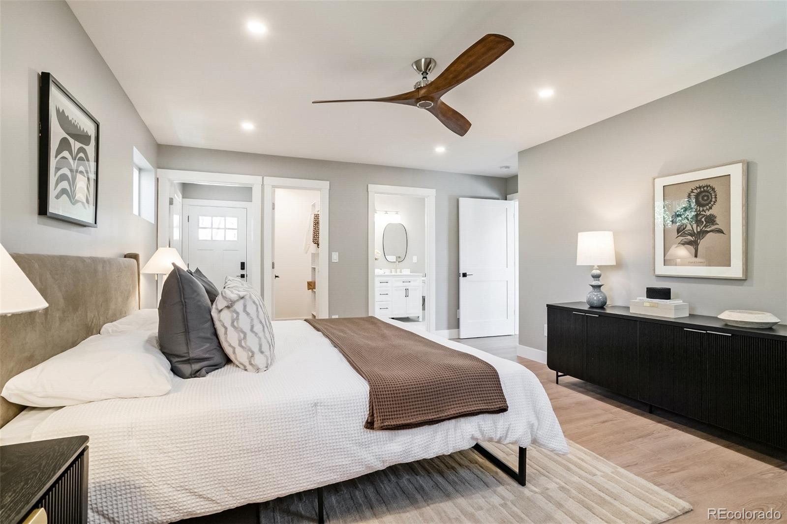 2323 N Niagara Street Denver CO 80207