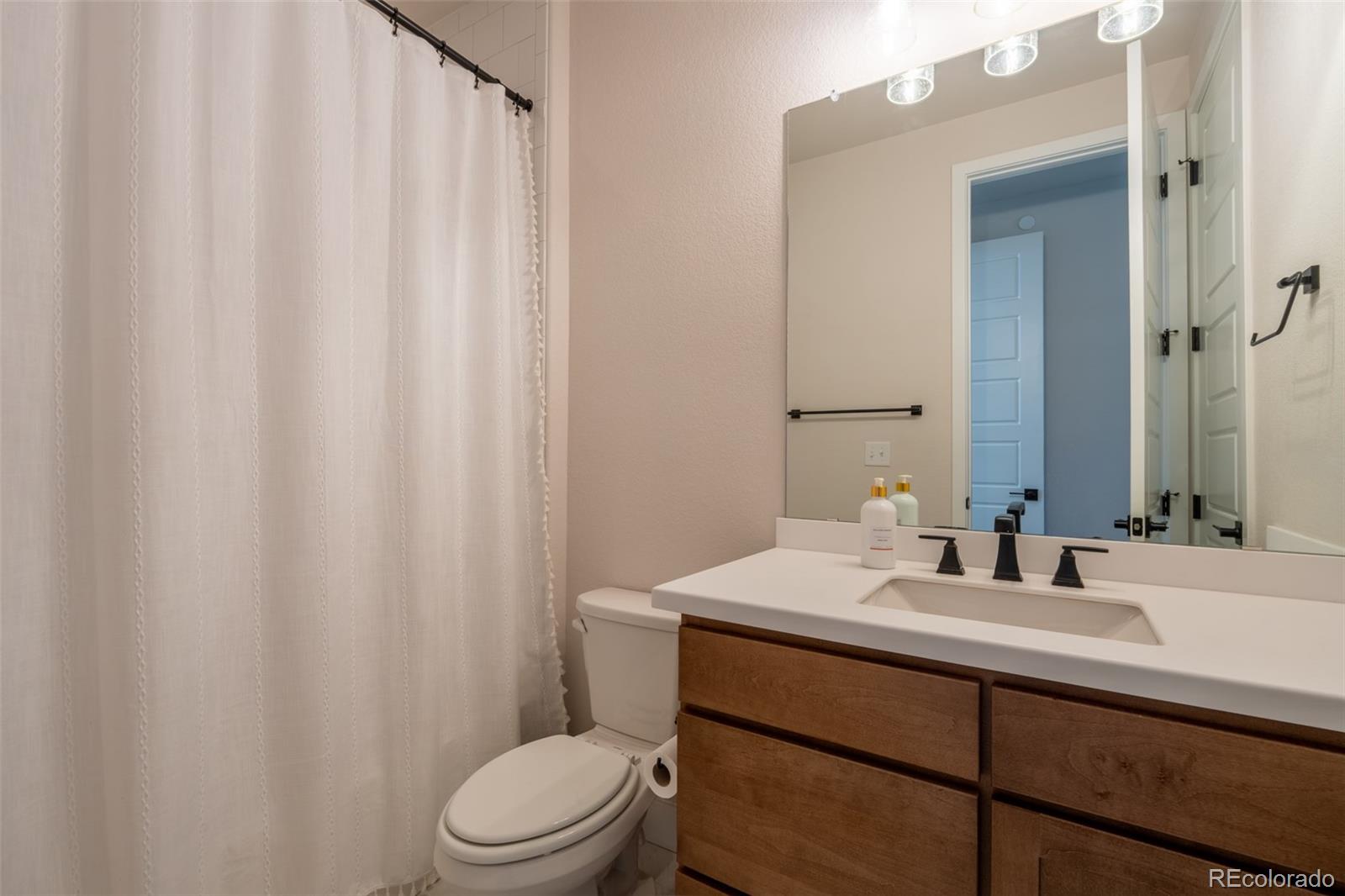 5013 S Queen Court Littleton CO 80127