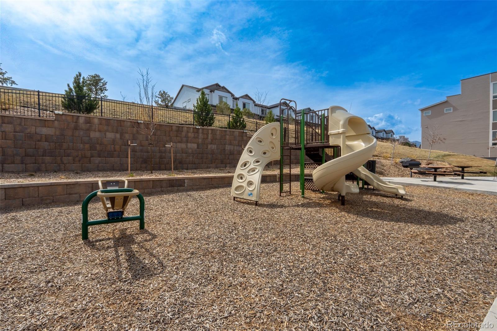 5013 S Queen Court Littleton CO 80127