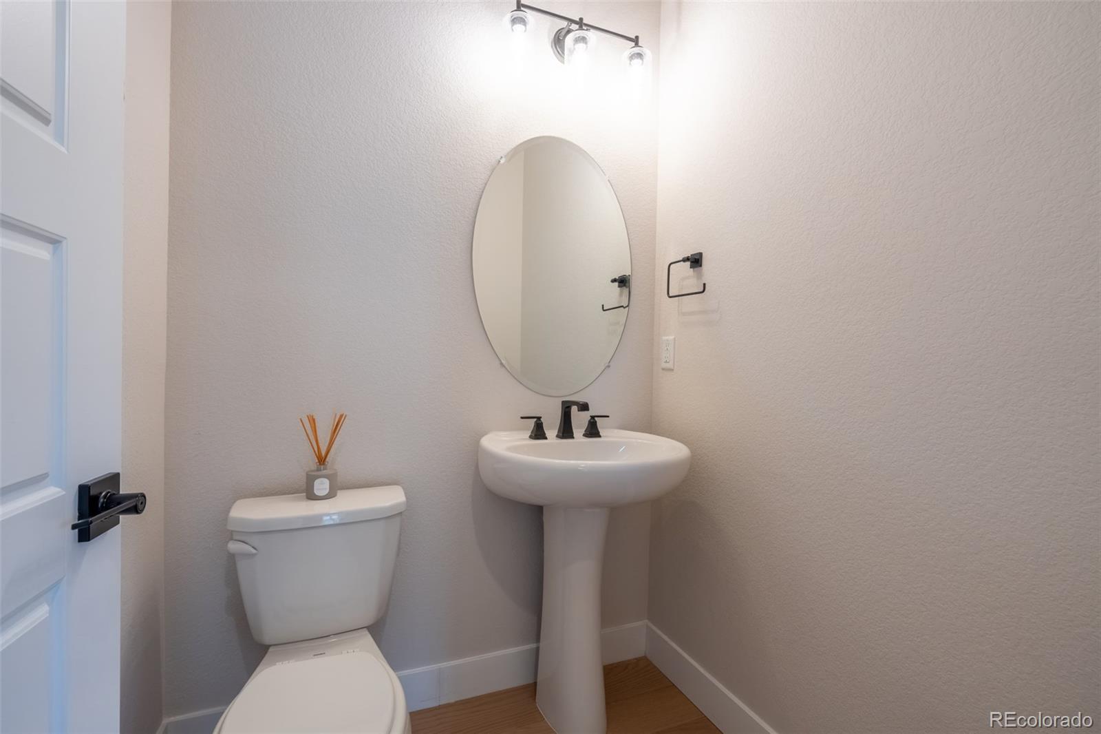 5013 S Queen Court Littleton CO 80127