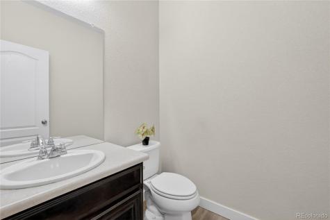 22 N Newcastle Court Aurora CO 80018