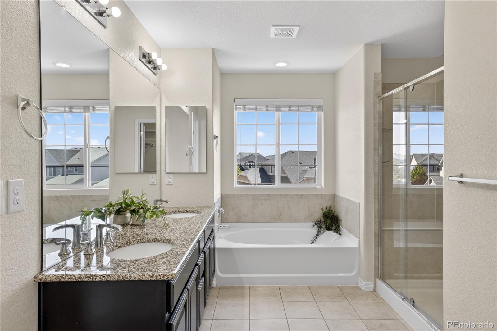 22 N Newcastle Court Aurora CO 80018