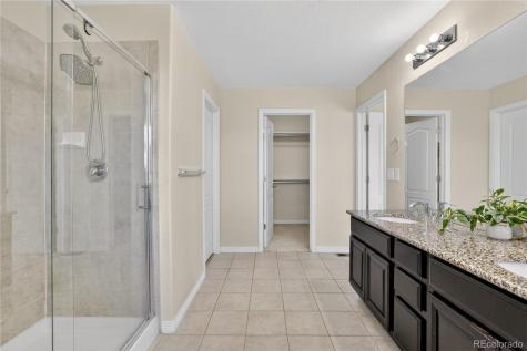 22 N Newcastle Court Aurora CO 80018