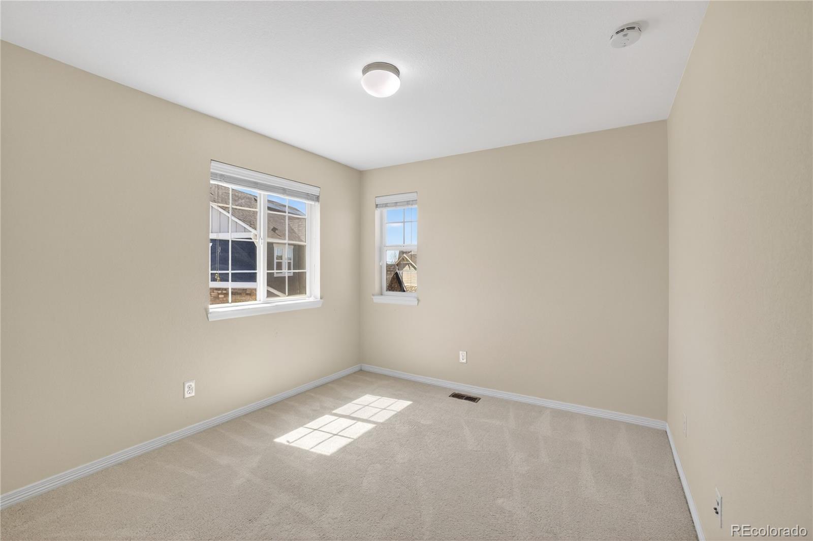 22 N Newcastle Court Aurora CO 80018