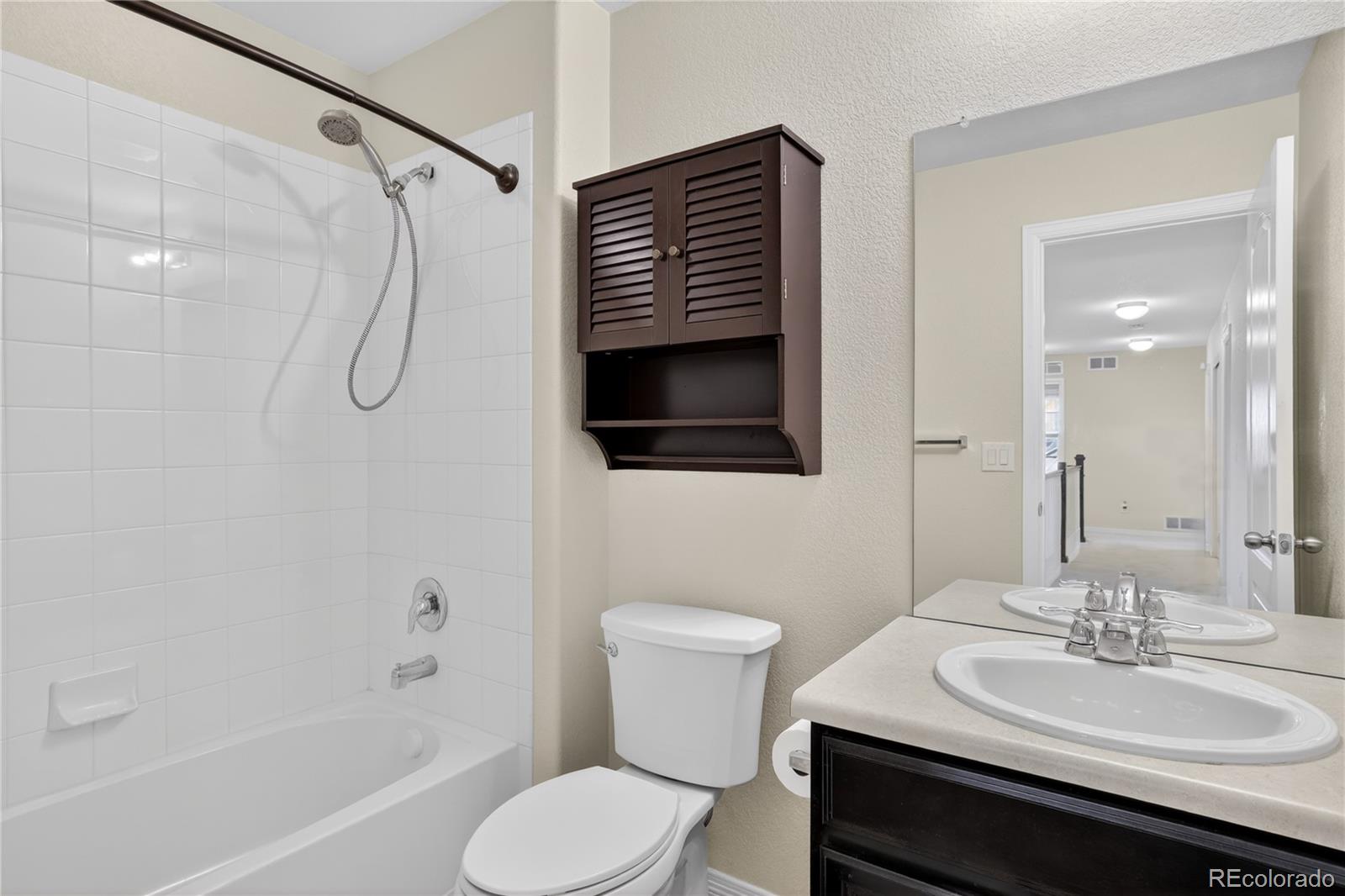 22 N Newcastle Court Aurora CO 80018