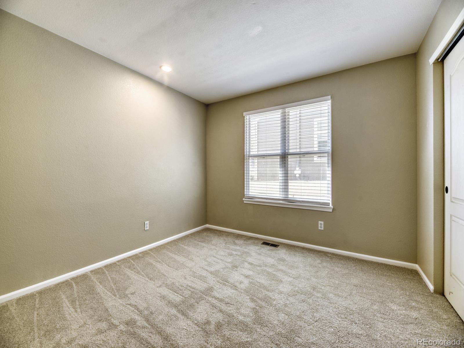 8037 S Yukon Way Littleton CO 80128