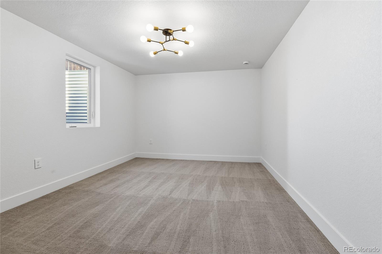 4482 Fairplay Way Denver CO 80239