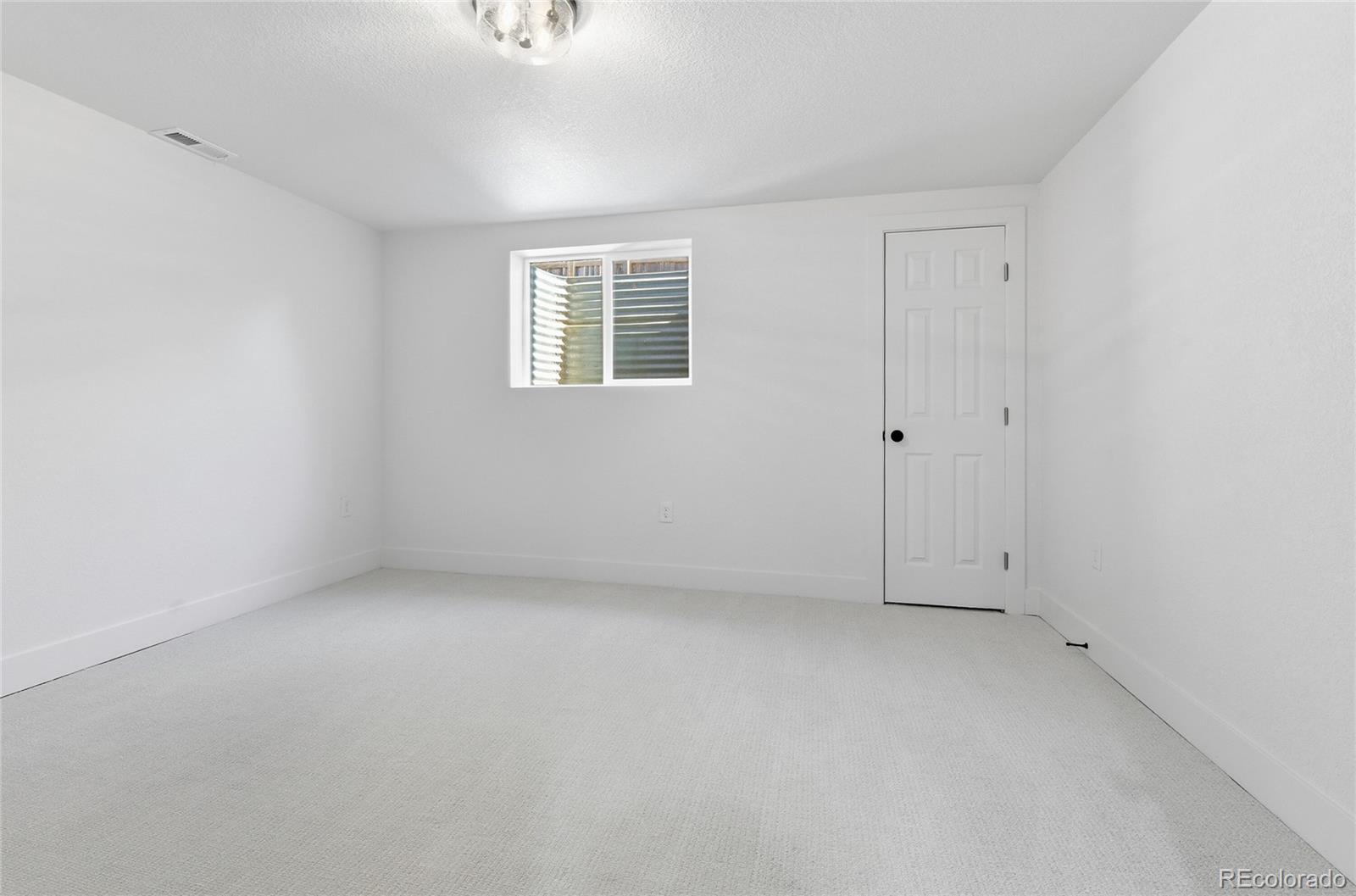 4482 Fairplay Way Denver CO 80239