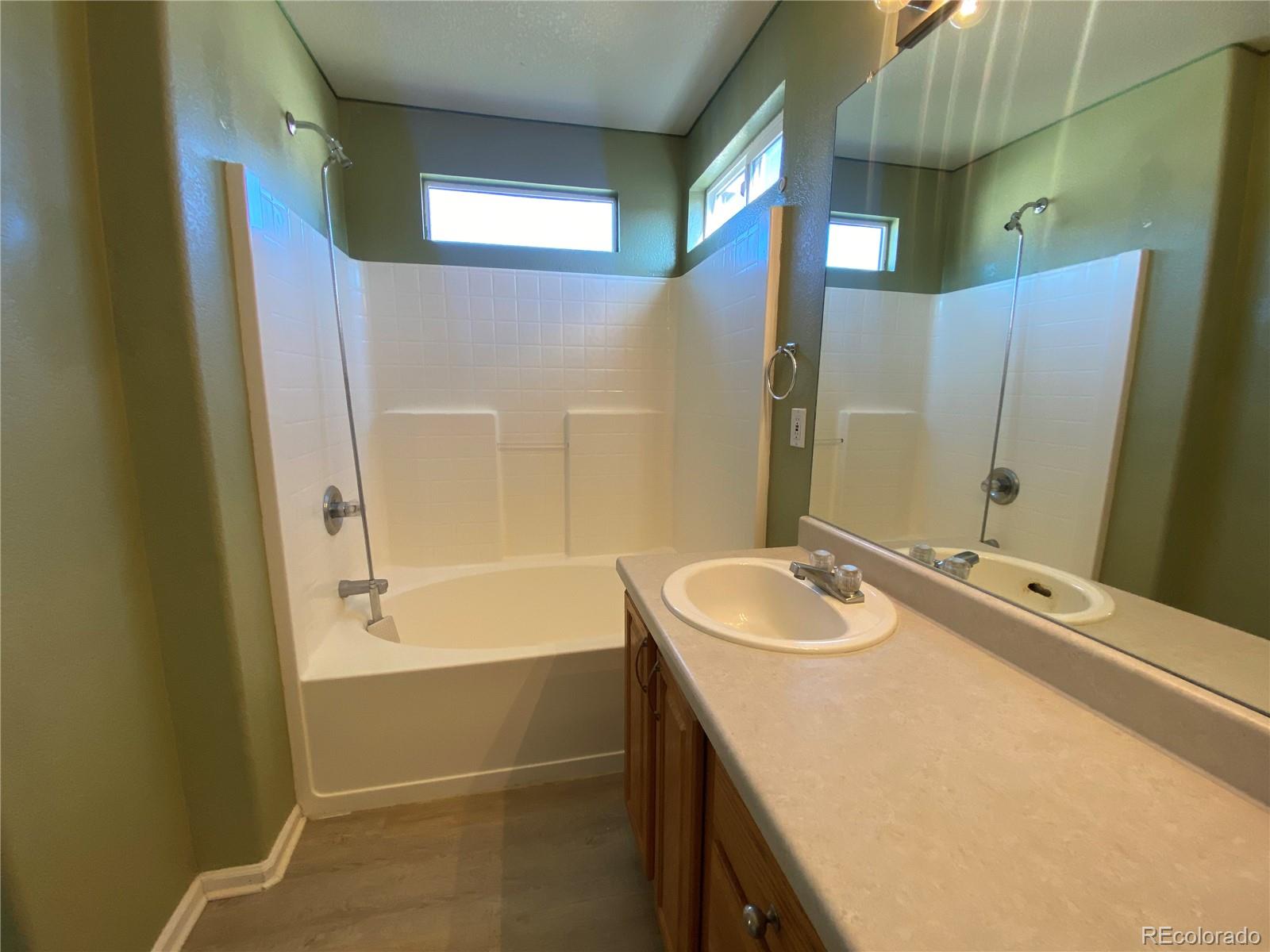 407 Ivory Circle Aurora CO 80011