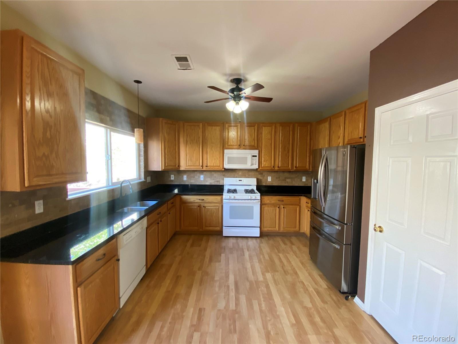 407 Ivory Circle Aurora CO 80011