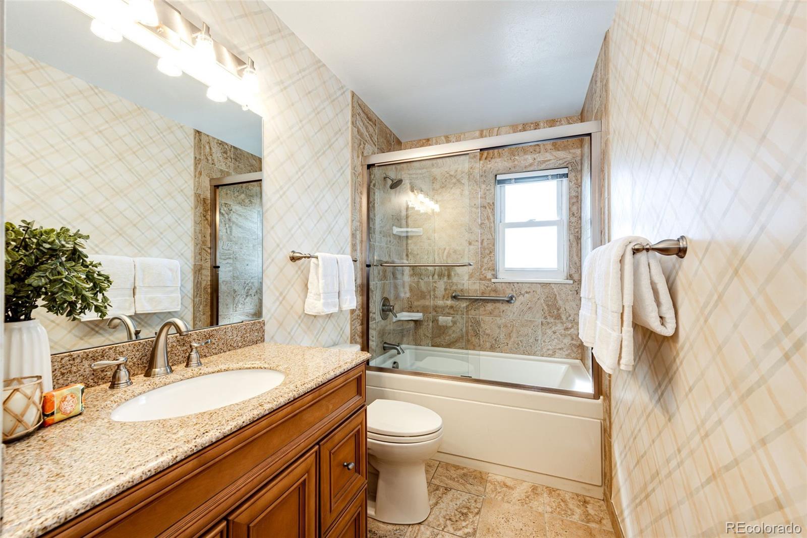 6360 S Jasmine Way Centennial CO 80111