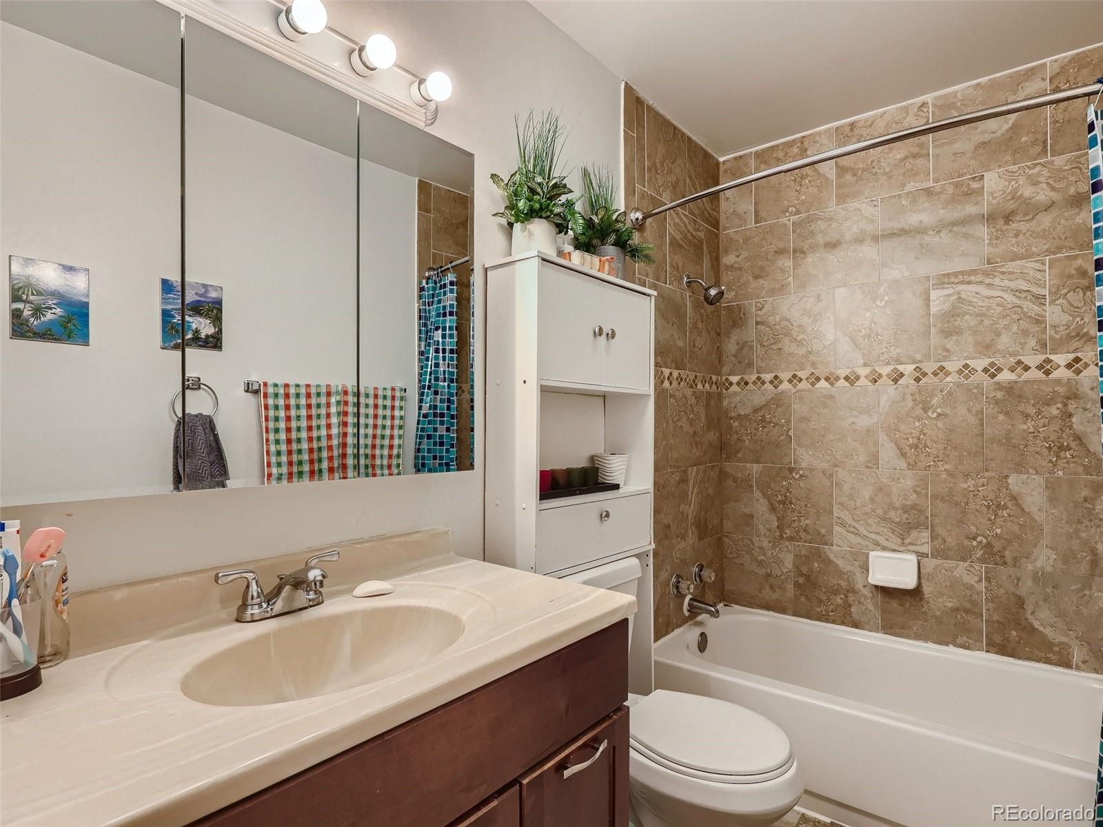1249 Worchester Street Aurora CO 80011
