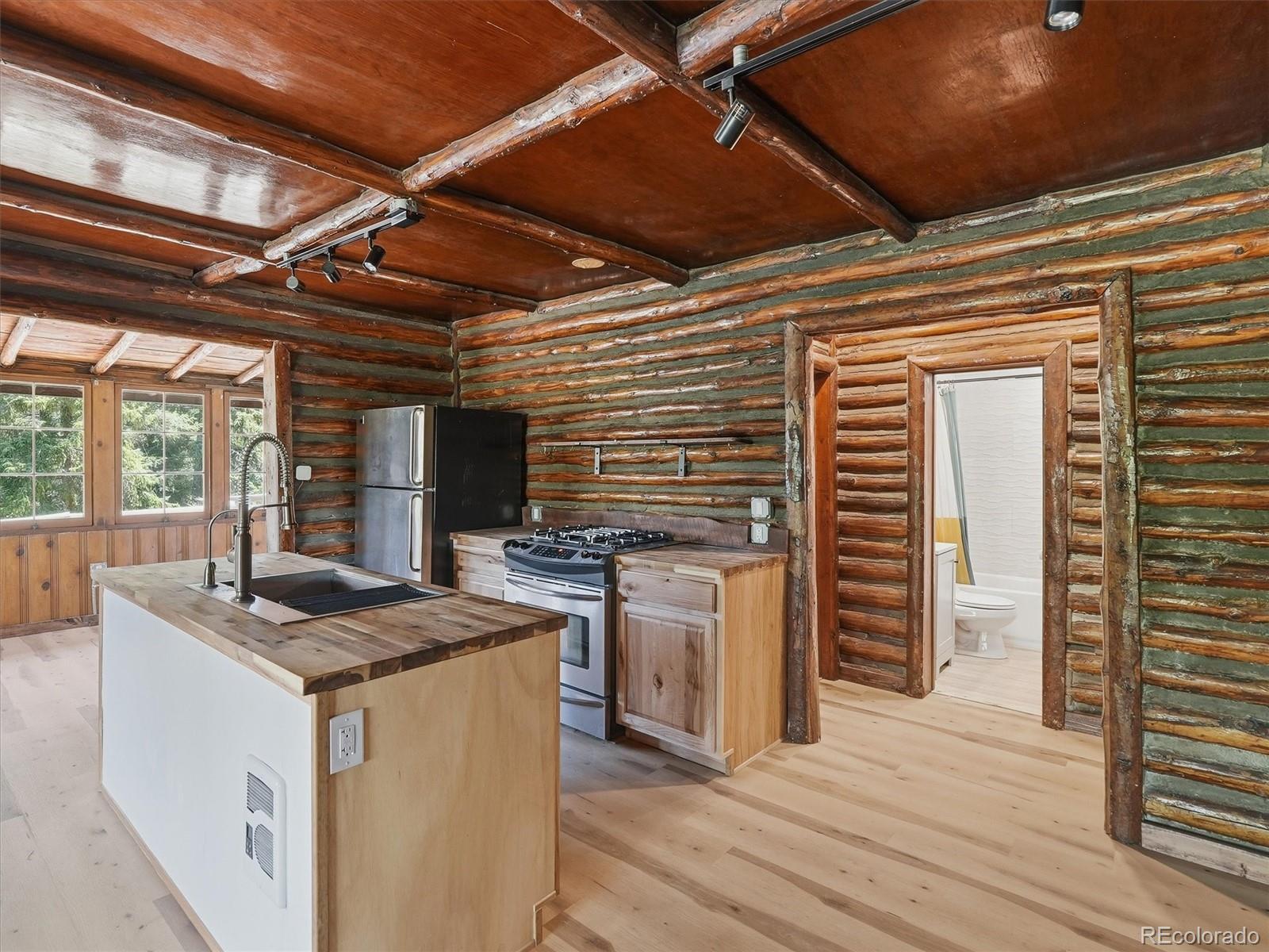 21628 Taos Road Indian Hills CO 80454