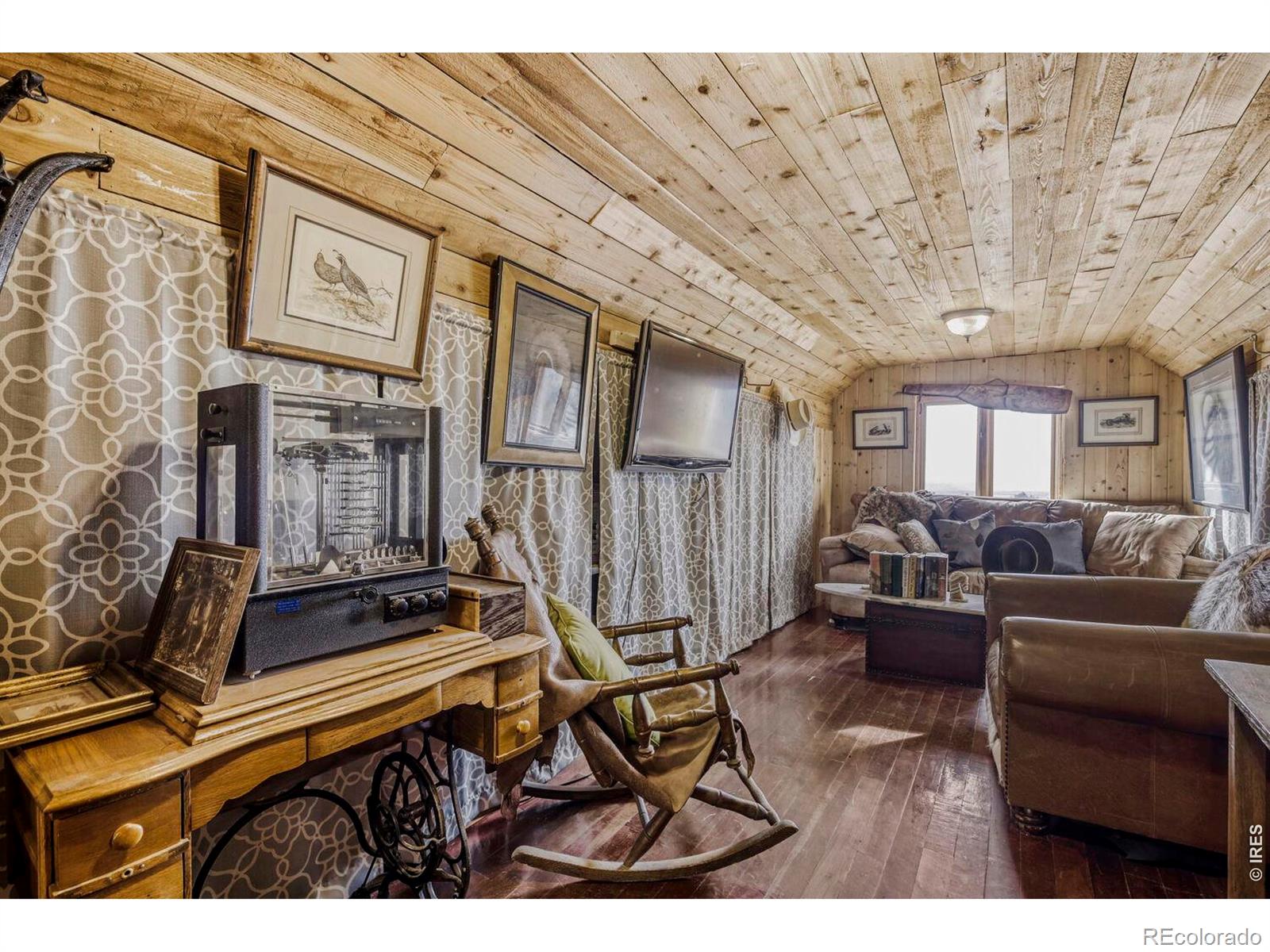 1042 Steamboat Valley Road Lyons CO 80540
