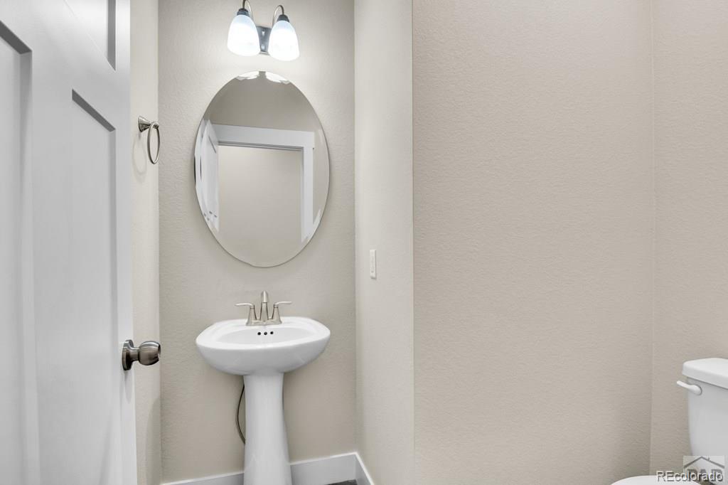 866 E Snyder Drive Pueblo CO 81007