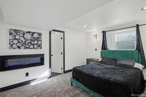 14894 E Warren Avenue Aurora CO 80014