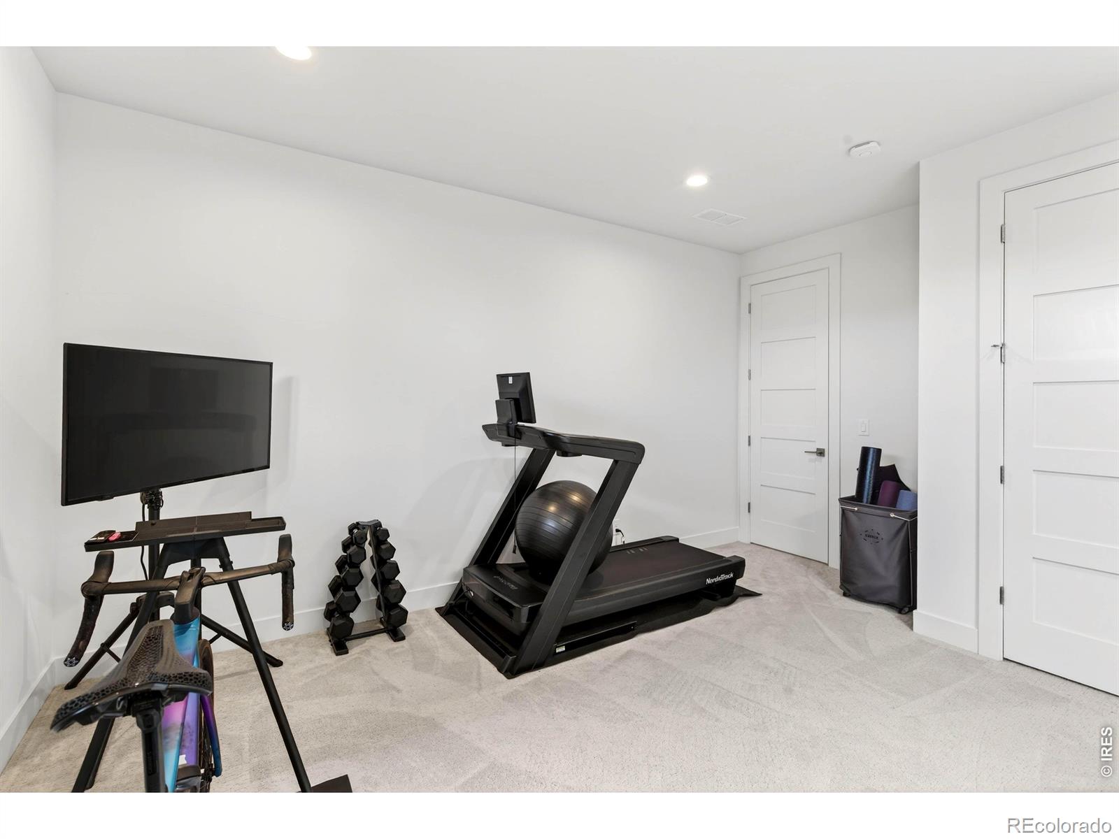 5613 Four Leaf Drive Longmont CO 80503