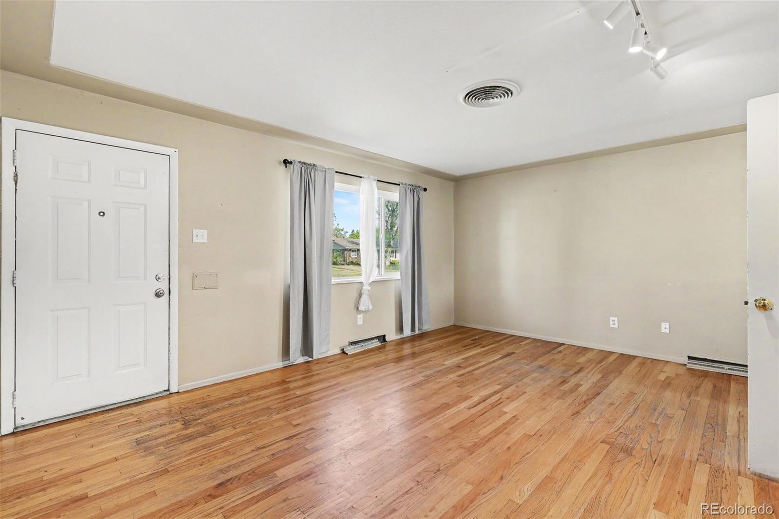 958 S Jasmine Street Denver CO 80224