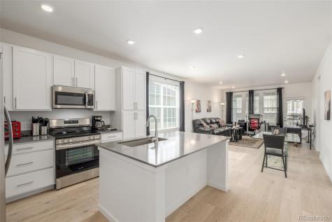 5125 N Quemoy Street Aurora CO 80019