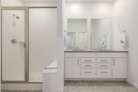 5125 N Quemoy Street Aurora CO 80019