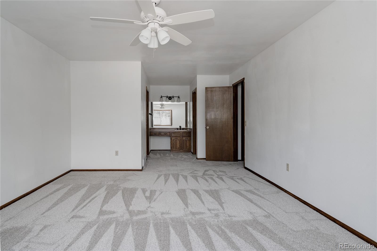 10622 W Dakan Mountain Littleton CO 80127