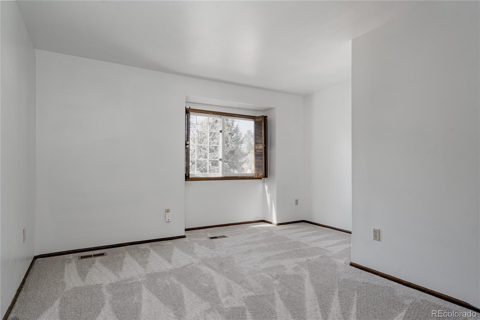10622 W Dakan Mountain Littleton CO 80127
